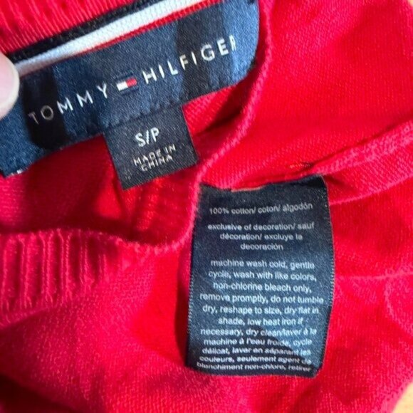 Tommy Hilfiger Womens Polar Bear Graphic Crewneck Sweater Eclectic SMALL Red - Picture 8 of 10